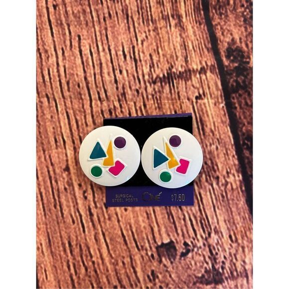 Vintage‎ Women’s White Art Design Earings - Picture 1 of 4